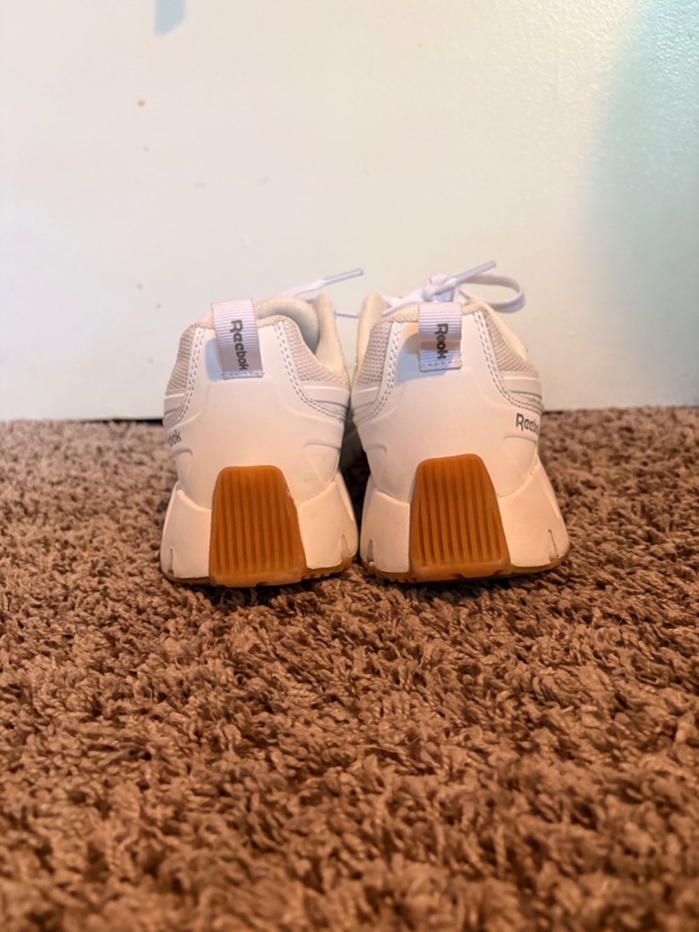 All white Reebok Trainers - Picture 3 of 4